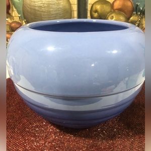 Stripped two color pottery